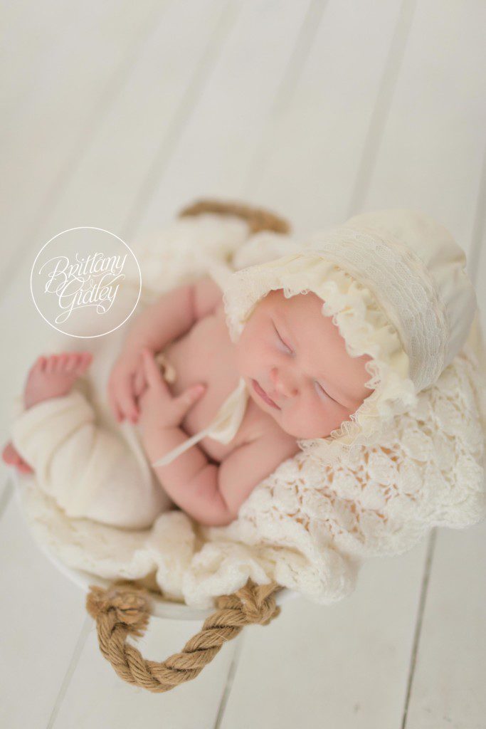 Newborn Pictures | Start With The Best | Brittany Gidley Photography LLC | Cleveland Ohio