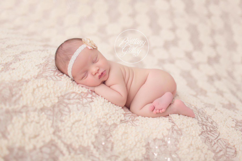 Newborn Specialist | Family Newborn Photography | Mother Father Baby Posing | Start With The Best | Cleveland Ohio