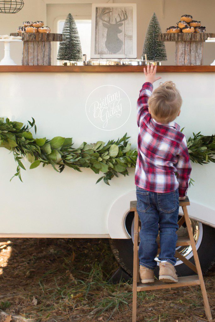 Christmas Kids | Christmas Family | Holiday Card Inspiration | Christmas Photographer | Christmas Mini Session | Dream Minis | Best Photographer | www.brittanygidley.com