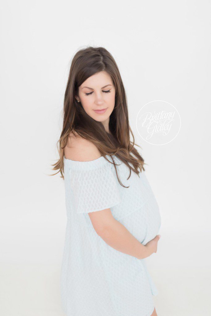 Celebrity Maternity Photographer | All White Maternity Photography | Cleveland Ohio