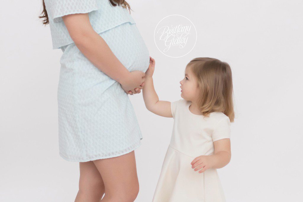 Celebrity Maternity Photographer | All White Maternity Photography | Cleveland Ohio