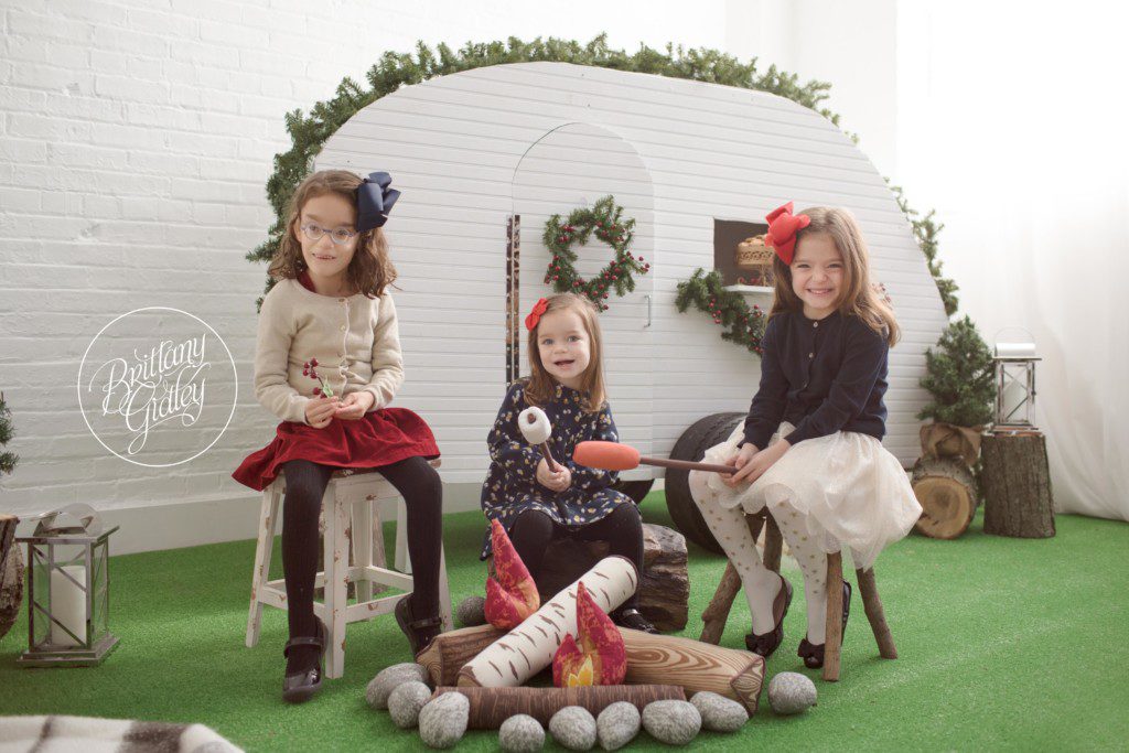 Vintage Camper Holiday Mini Sessions | Woodland Wonders | Best Child Photography | Best Baby Photography | Best Family Photography | Best Newborn Photography