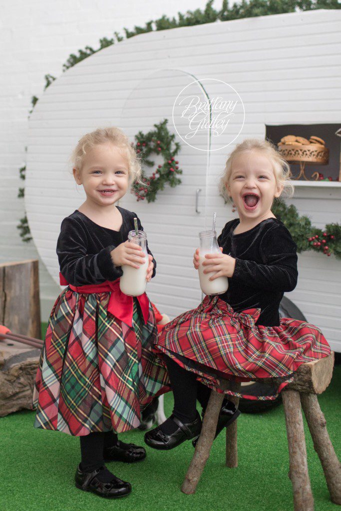 Vintage Camper Holiday Mini Sessions | Woodland Wonders | Best Child Photography | Best Baby Photography | Best Family Photography | Best Newborn Photography