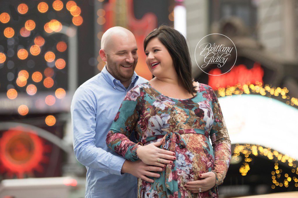 New York City Maternity Photographer | Maternity Photography NYC | Times Square Maternity Photo Shoot