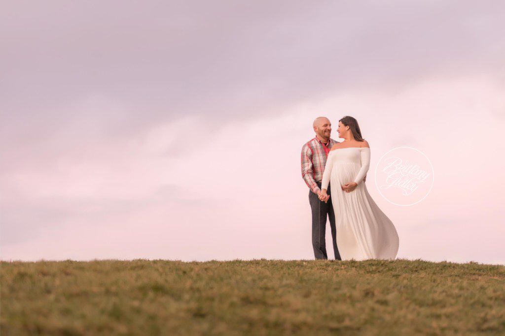 Brooklyn Bridge Park Maternity Photography | Photographer NYC | DUMBO Maternity Photo Shoot