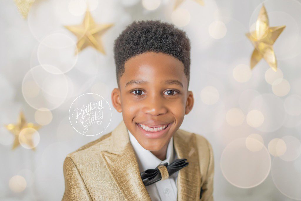 Sparkle and Shine Dream Session | Stars | Gold | Christmas Images | Dreamy Photography