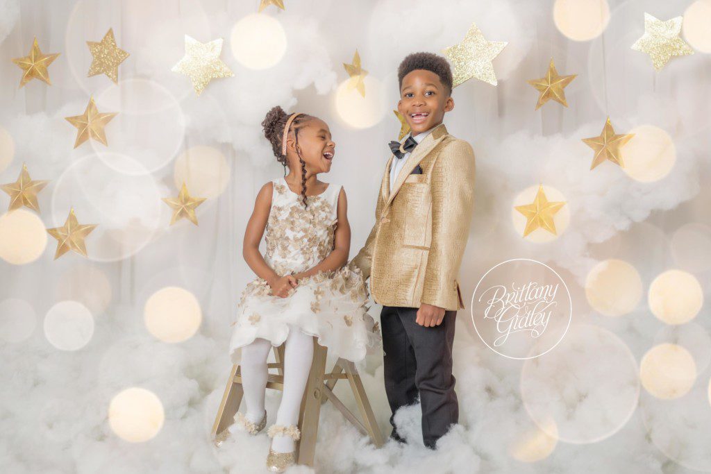 Sparkle and Shine Dream Session | Stars | Gold | Christmas Images | Dreamy Photography