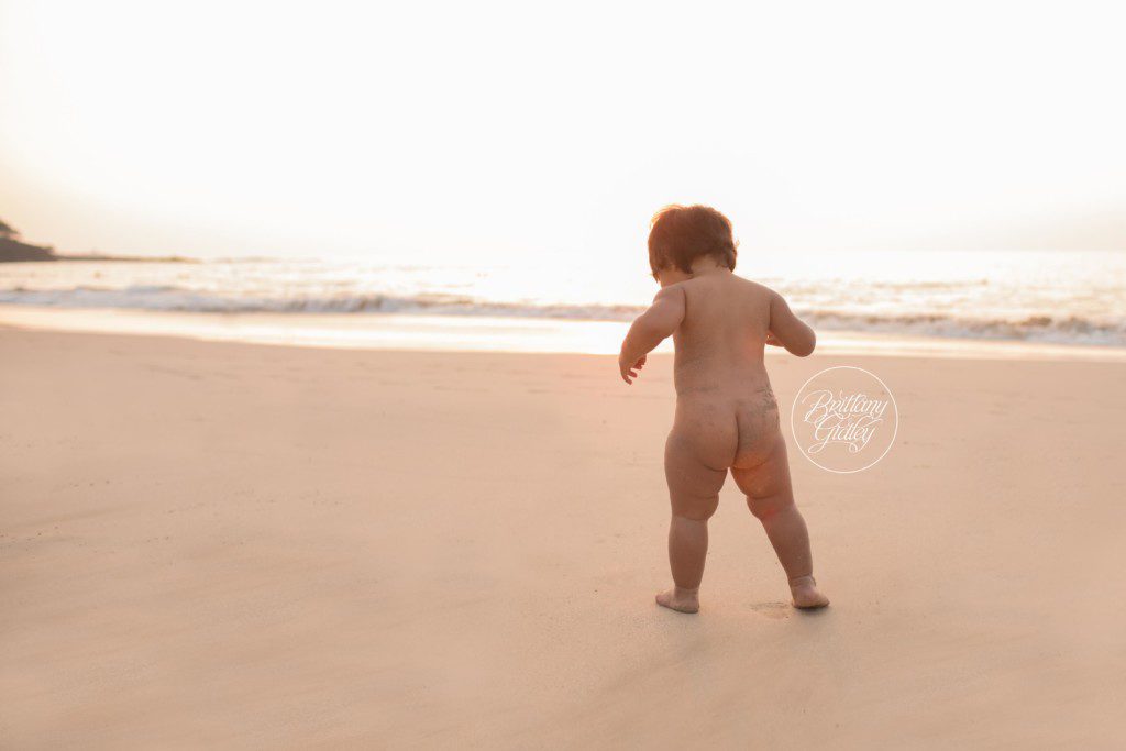 Beach Baby | Hawaii | Sunset | Baby Photographer | Baby Photography | Start With The Best | www.brittanygidleyphotography.com