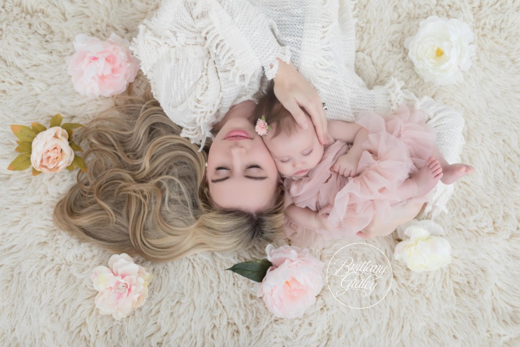 Flower Wall | Floral Dream Session | Start With The Best | Cleveland Baby Photographer | www.brittanygidley.com