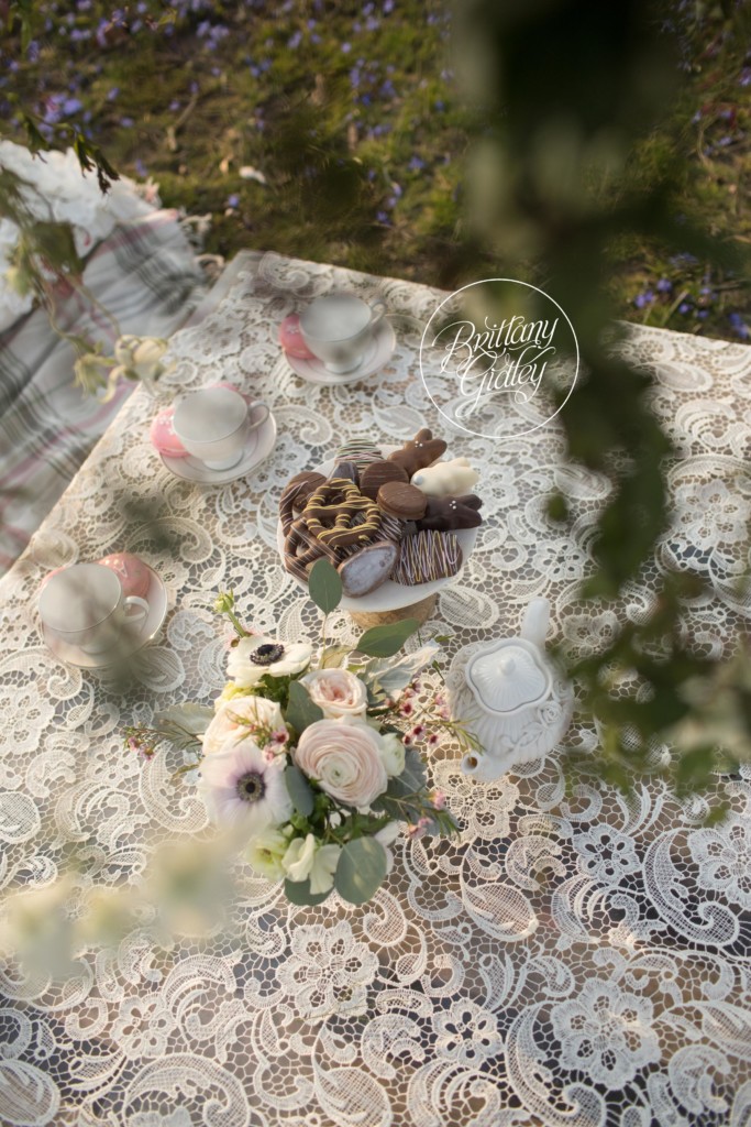Details | Chocolate | Fresh Florals