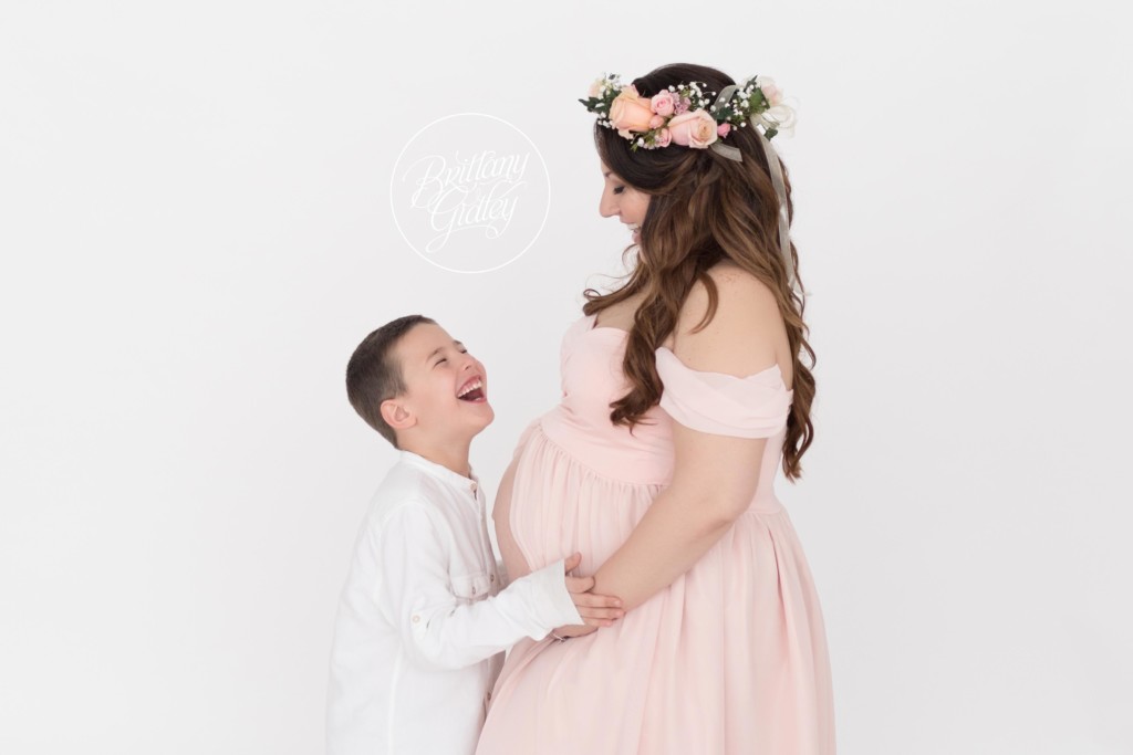 Maternity Photography | Floral Crown Maternity | Best Maternity Photographer