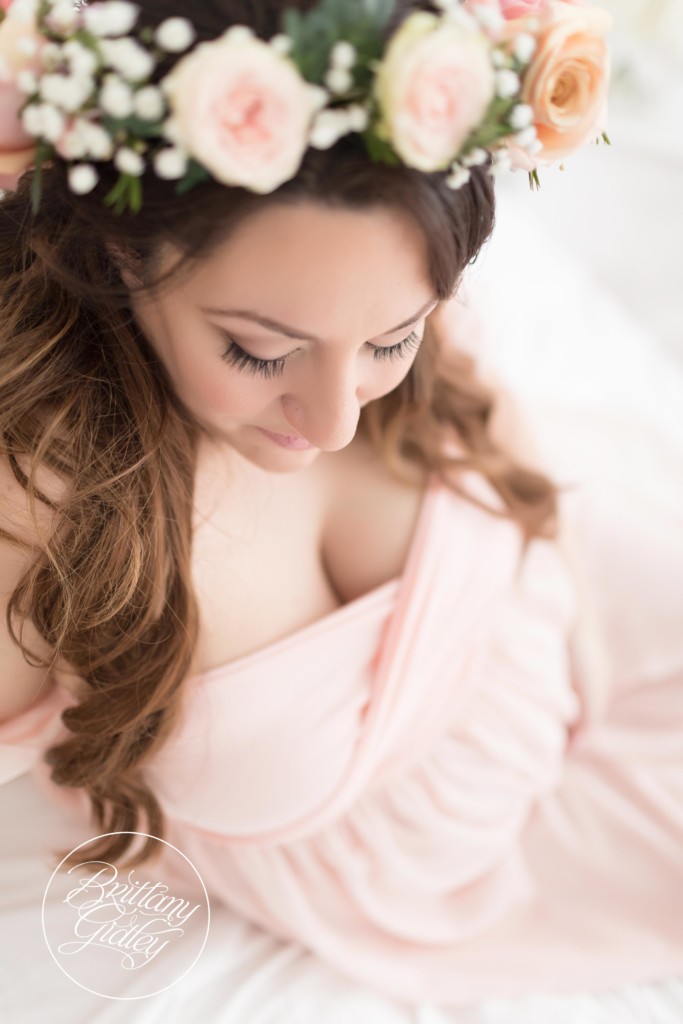 Maternity Photography | Floral Crown Maternity | Best Maternity Photographer
