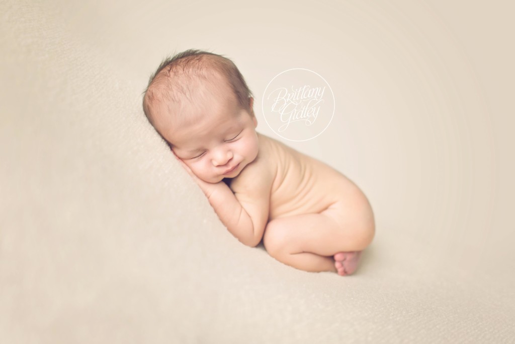 Cleveland Newborn | Newborn Posing Inspiration | Newborn Editing Tips