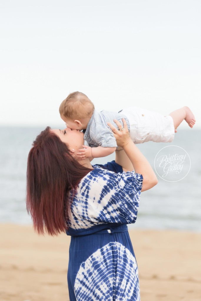 Baby Photography | Cleveland Baby Photographer | Edgewater Beach | Start With The Best | Brittany Gidley Photography 