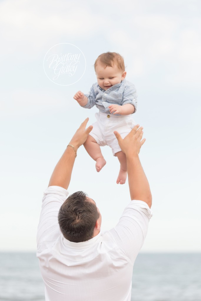 Baby Photography | Cleveland Baby Photographer | Edgewater Beach | Start With The Best | Brittany Gidley Photography 