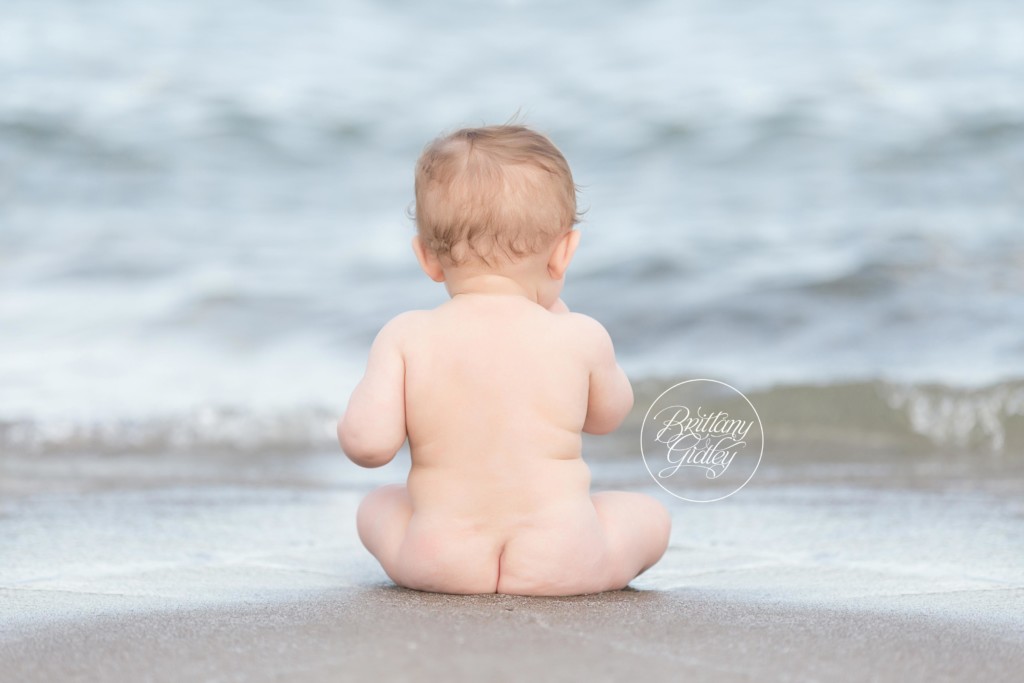 Baby Photography | Cleveland Baby Photographer | Edgewater Park | Start With The Best | Brittany Gidley Photography 