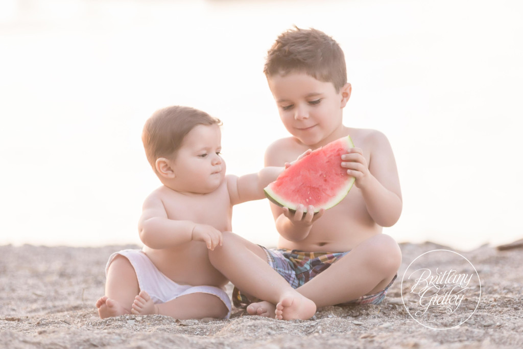 Huntington Beach Photo Shoot | Baby Beach Photography | 6 Month Baby Photos | www.brittanygidleyphotography.com