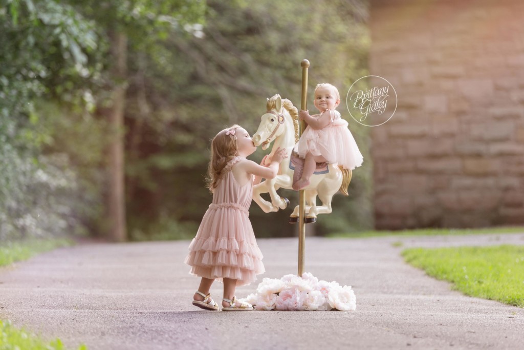 Live Butterfly Release Photo Shoot | Princess Bianca Dream Session | Squires Castle | Butterfly Mini Session Inspiration | www.brittanygidleyphotography.com