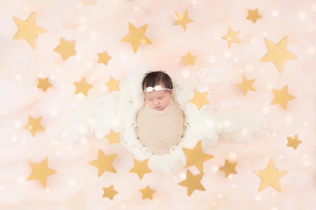 Newborn Star Pictures | Newborn Dream Session | Award Winning Newborn Photography | Newborn Photo Shoot Inspiration 