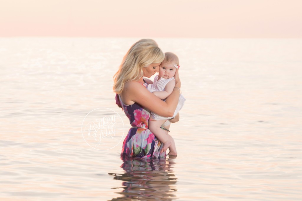 Edgewater Beach Family Photo Shoot | Start With The Best | Cleveland Ohio Baby Photographer | Beach Photo Shoot 12 Month Baby