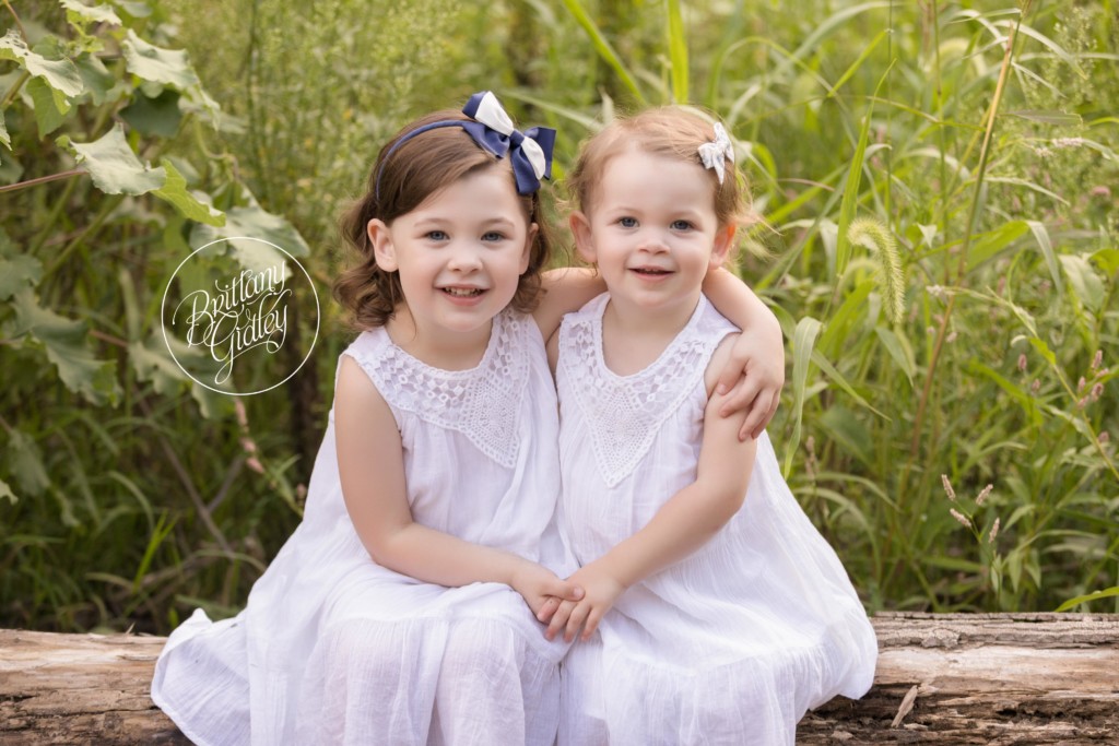 Family Photography | Butterfly Release Photo Shoot | Sisters | www.brittanygidleyphotography.com