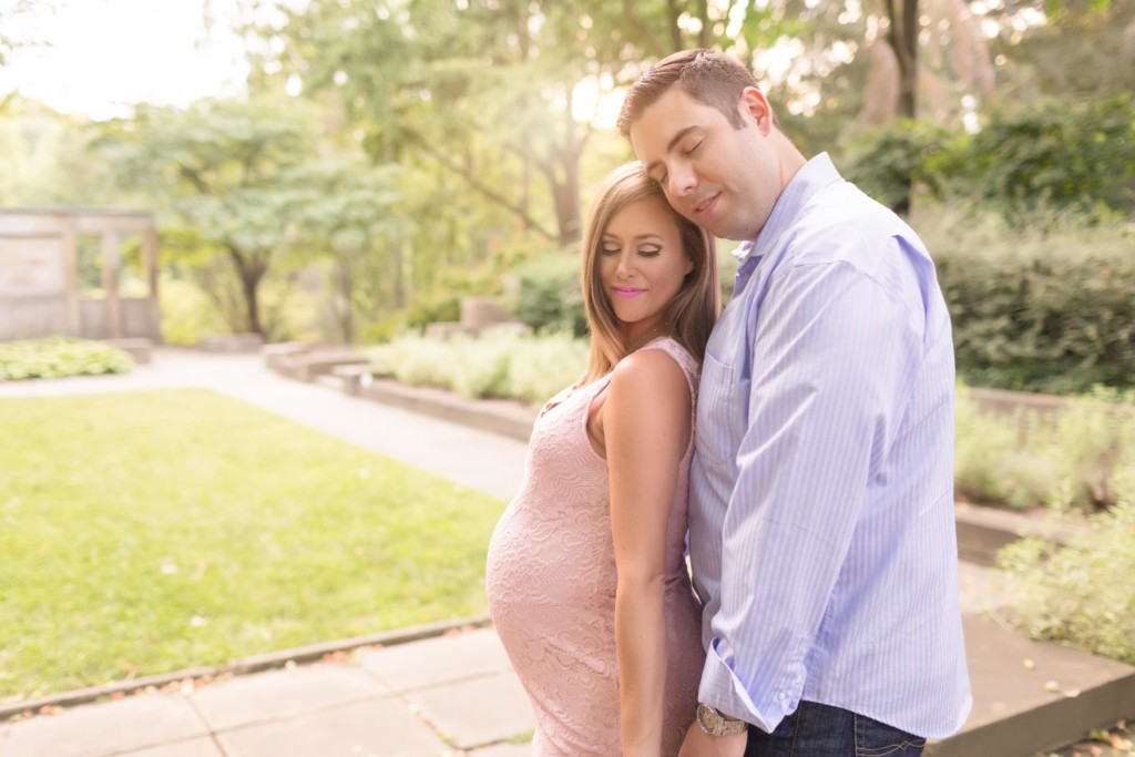 Pregnancy Photographer | Maternity Photographer | Cleveland Cultural Gardens