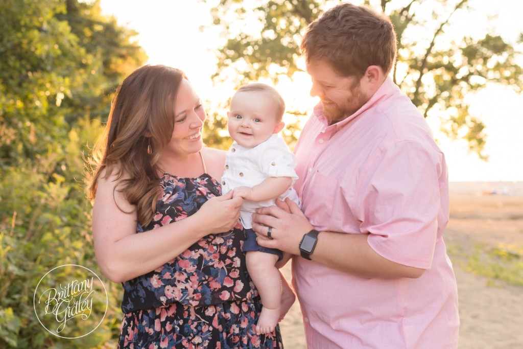 Edgewater Beach Photo Shoot | Cleveland Ohio | 6 Month Baby Photo Shoot On The Beach | Family Pictures