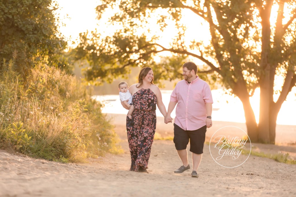 Edgewater Beach Photo Shoot | Cleveland Ohio | 6 Month Baby Photo Shoot On The Beach | Family Pictures