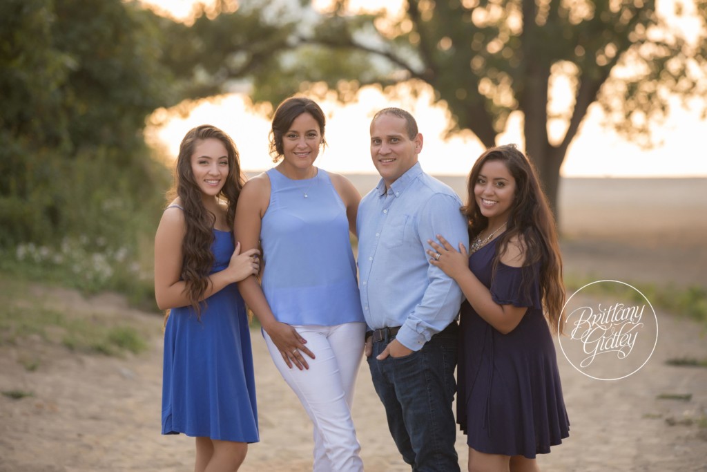 Extended Family Photographer | Family Photography | Edgewater Beach | Cleveland Ohio Family Photographer