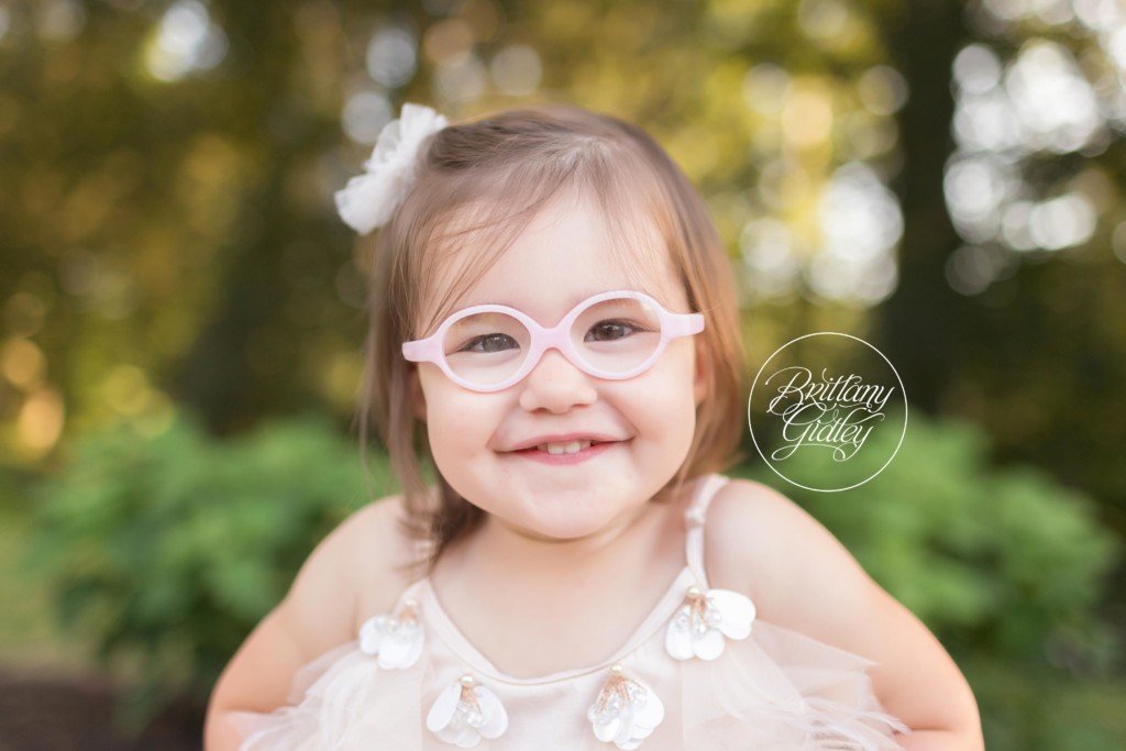 Toddler Posing Ideas | Cleveland Ohio | Start With The Best | Italian Garden Cleveland Cultural Gardens