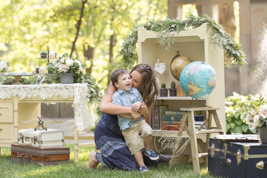 Travel Party | Photo Shoot | Dream Session | Vintage Travel Theme Photo Shoot