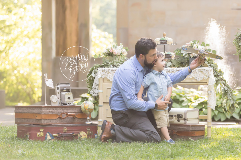 Travel Party | Photo Shoot | Dream Session | Vintage Travel Theme Photo Shoot