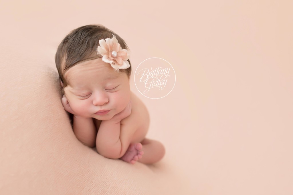 Gates Mills Newborn | Gates Mills Newborn | Newborn Portraits | Best Newborn Pictures