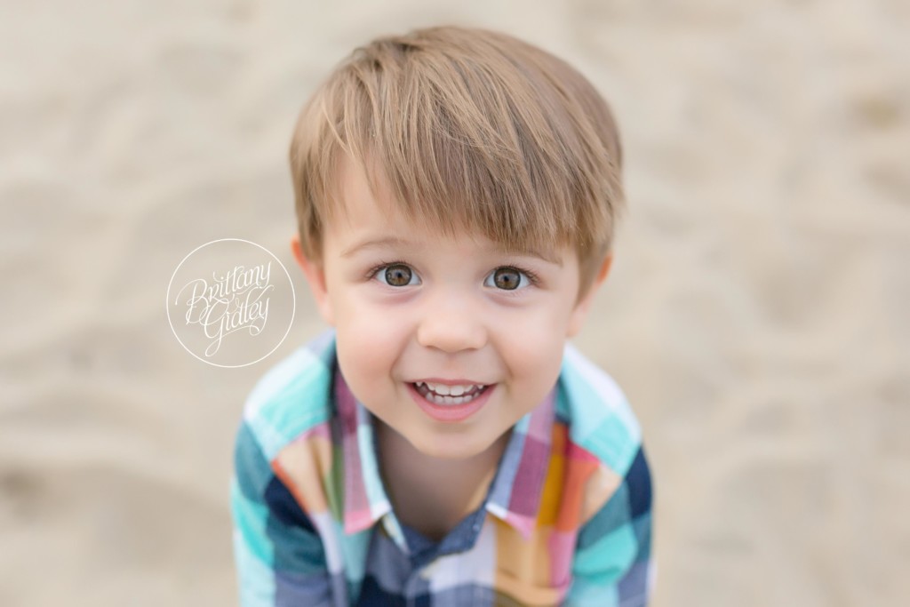 Family Photography | Toddler Photographer | Edgewater Beach | Cleveland Ohio | Beach Photography