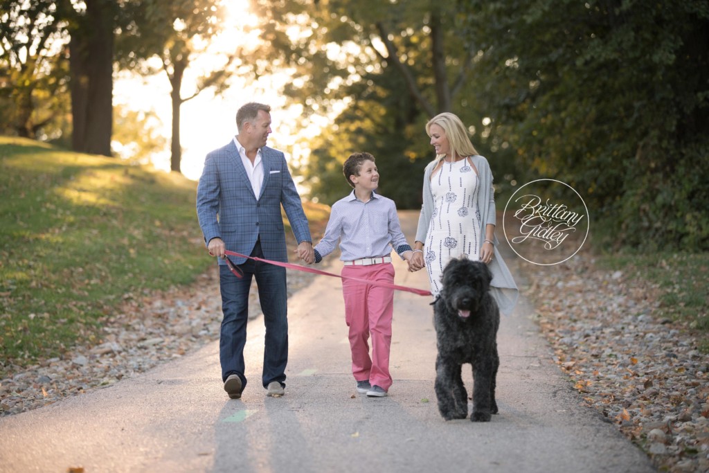 Avon Lake Maternity Photographer | Edgewater Beach | Avon Lake Pregnancy Photographer | Pregnancy Images | Maternity Photography Inspiration