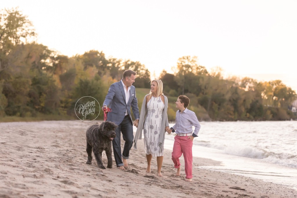 Avon Lake Maternity Photographer | Edgewater Beach | Avon Lake Pregnancy Photographer
