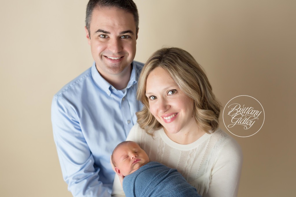 Avon Newborn | Avon Newborn | Baby Boy | Baby Pictures | Family Newborn Pose | Brittany Gidley Photography LLC | Avon, Ohio
