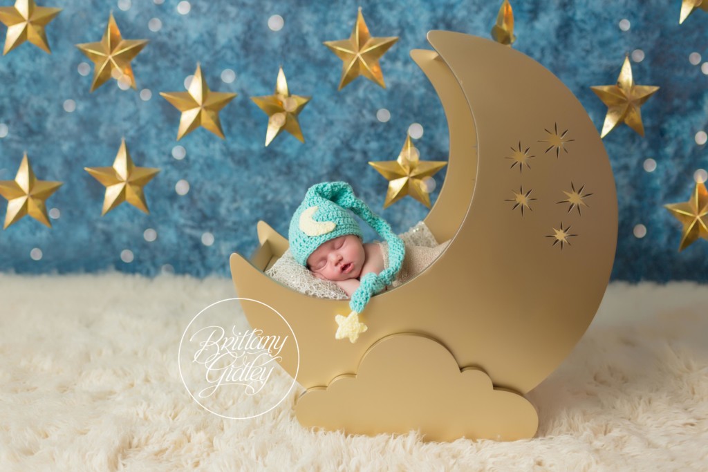 Rocky River Newborn | Rocky River Newborn Photos | Moon Newborn Photos | Newborn Baby Moon Stars | Brittany Gidley Photography LLC | Rocky River, Ohio