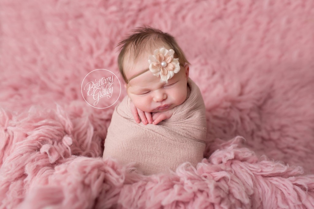 Rocky River Newborn | Rocky River Newborn | Potato Sack Newborn | Newborn Baby | Brittany Gidley Photography LLC | Rocky River, Ohio