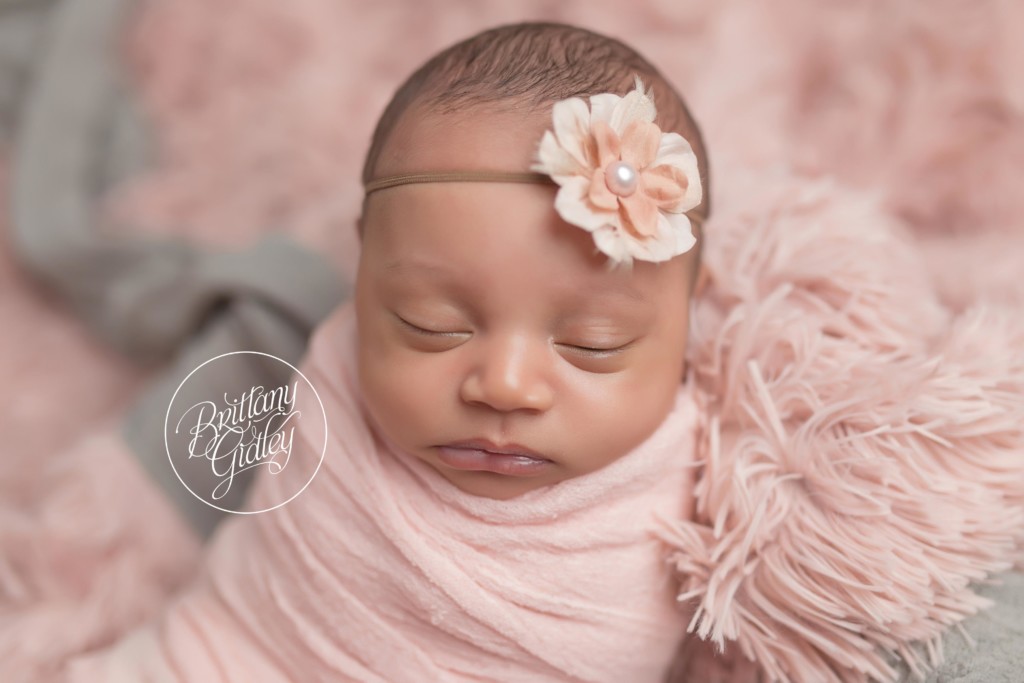 Westlake Newborn Photographer | Newborn Baby Photographer | Newborn Baby Photo Shoot | Westlake Ohio | Baby Girl | Start With The Best | www.brittanygidleyphotography.com