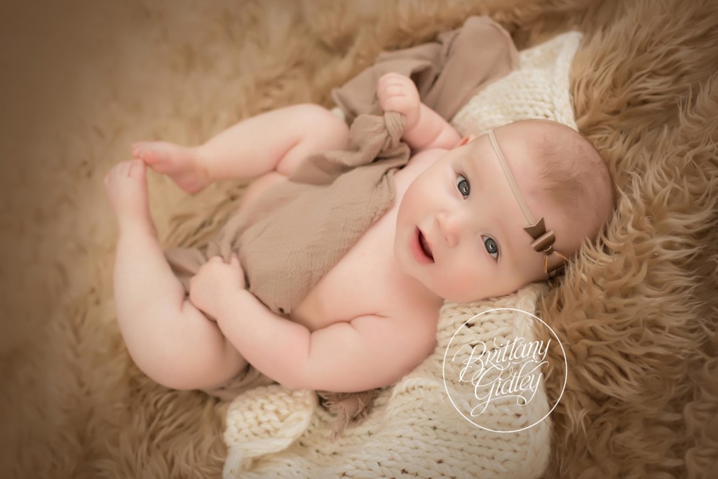 Bratenahl Baby Photographer | Baby Photography | 6 Month Old Baby Posing Ideas