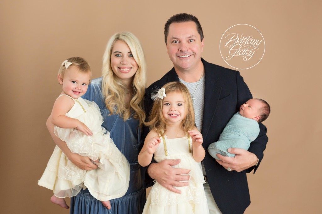 Newborn Dream Session | Big Sisters | Start With The Best | Cleveland Ohio Newborn Photographer | www.brittanygidleyphotography.com