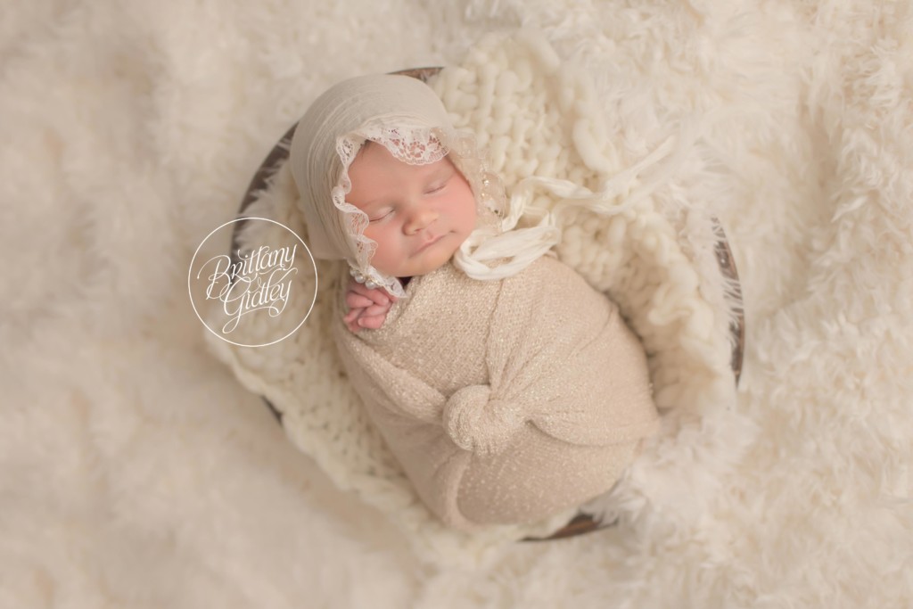 Pepper Pike Newborn Photographer | Bonnet Newborn Image | Start With The Best | In Home Newborn Session