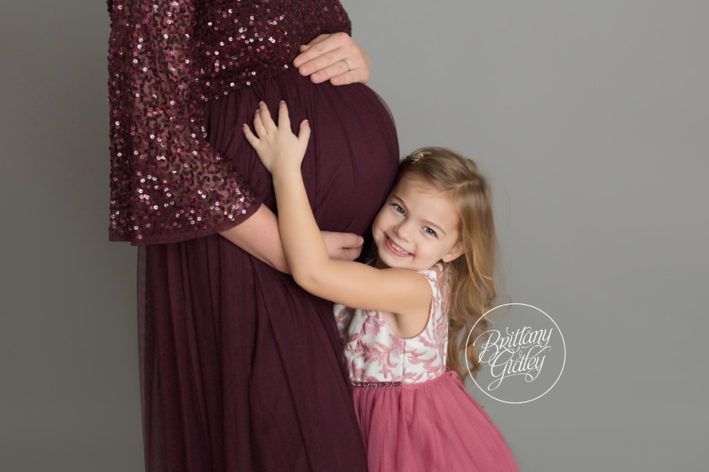 Westlake Maternity Photographer | Maternity Photography Westlake Ohio | Pregnancy Picture Inspiration | Brittany Gidley Photography LLC