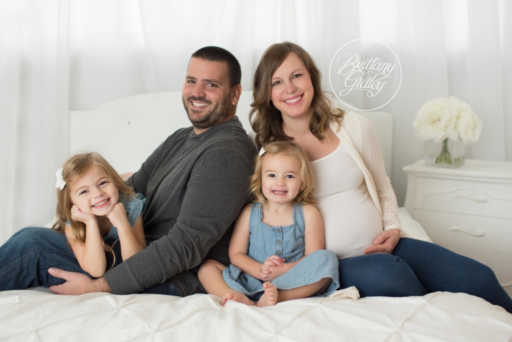 Westlake Maternity Photographer | Maternity Photography Westlake Ohio | Pregnancy Picture Inspiration | Brittany Gidley Photography LLC