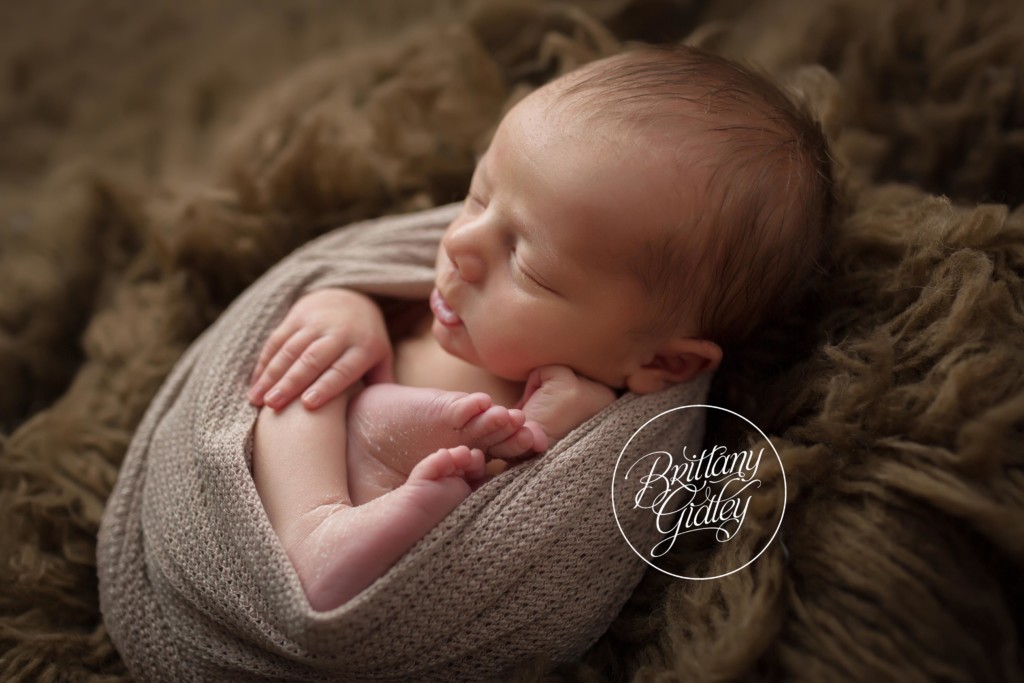 Bratenahl Newborn Photographer | Newborn Photography in Bratenahl Ohio | Best Newborn Photographer