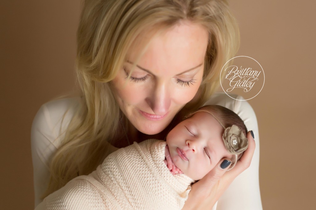 Bay Village Newborn Photographer | Bay Village Ohio Newborn Photography | Start With The Best | Newborn Baby Girl With Mother