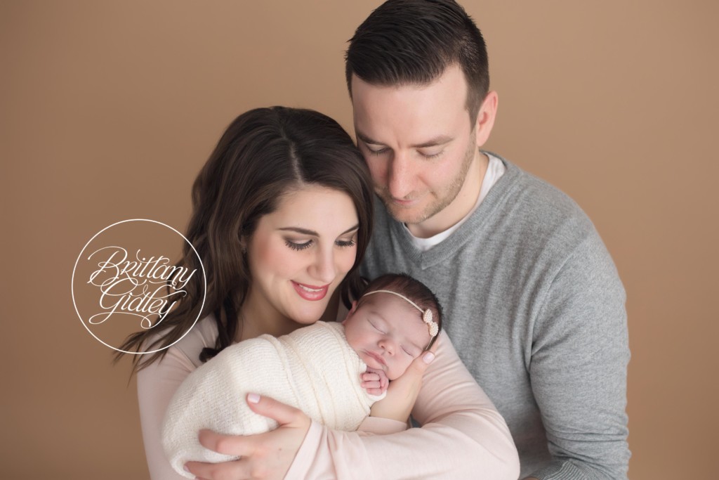 Beachwood Baby Photography | Beachwood Ohio Newborn Photos | Newborn Photo Studio | Beachwood Ohio | Start With The Best | Brittany Gidley Photography LLC | www.brittanygidleyphotography.com