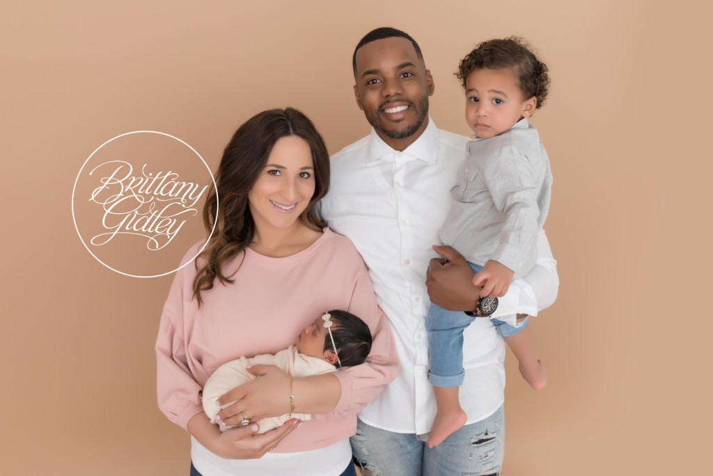 Beachwood Newborn Photography Studio | Newborn Photos in Beachwood Ohio | Newborn Posing Baby Girl | Best Newborn Photography | Brittany Gidley Photography LLC