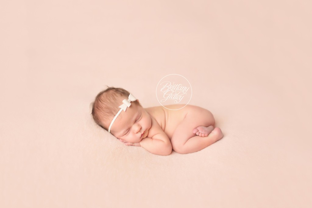 Cleveland Newborn Photography | Newborn Photographer in Cleveland Ohio | Cleveland's Best Newborn and Baby Studio